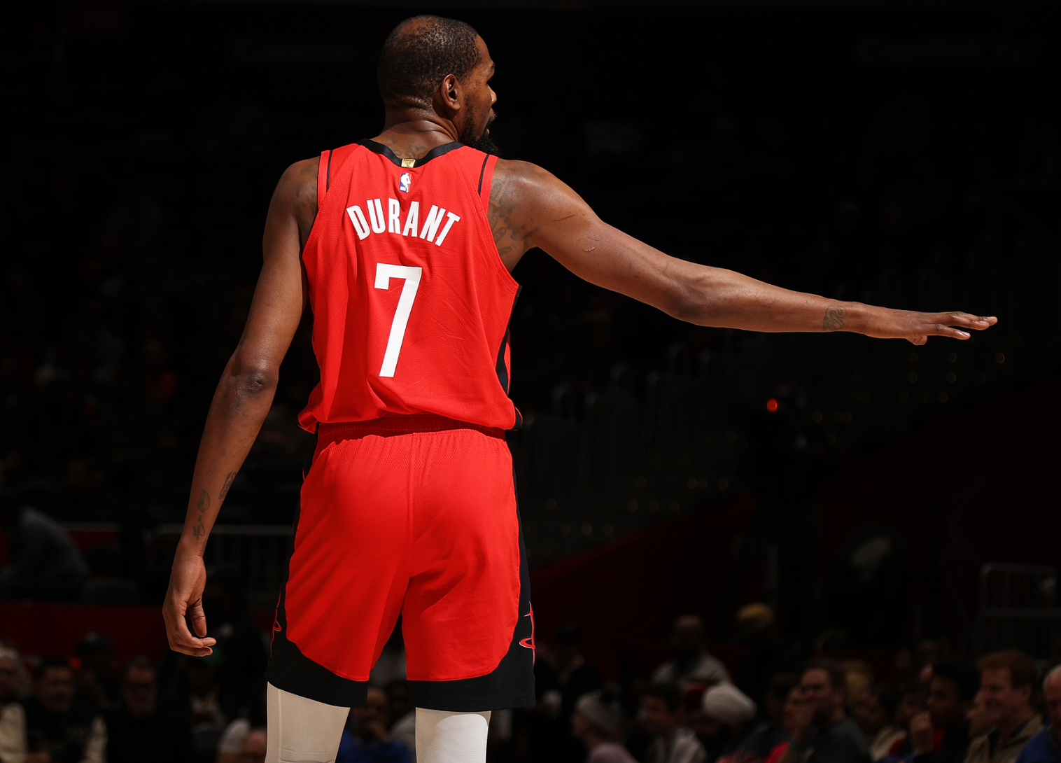 开云娱乐-三连客2胜1负收官！火箭轻取奇才稳西部第三 申京32+12杜兰特30+7